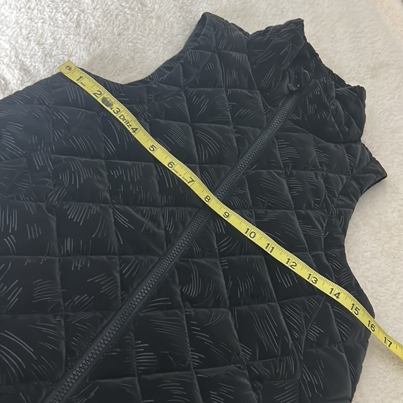Athleta Whisper Featherless Black Vest Size XXS - Picture 12 of 12